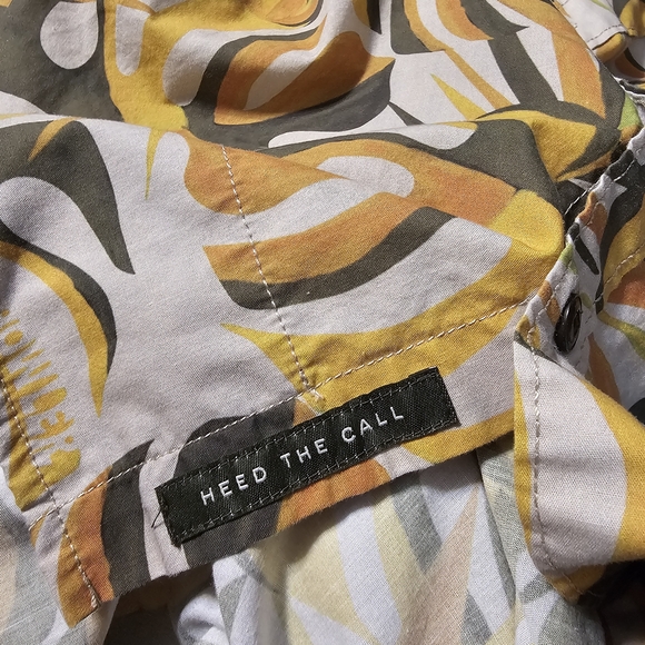 Howler Brothers Mansfield Short Sleeve Shirt - Tropical Leaf Print - Small - Picture 11 of 11